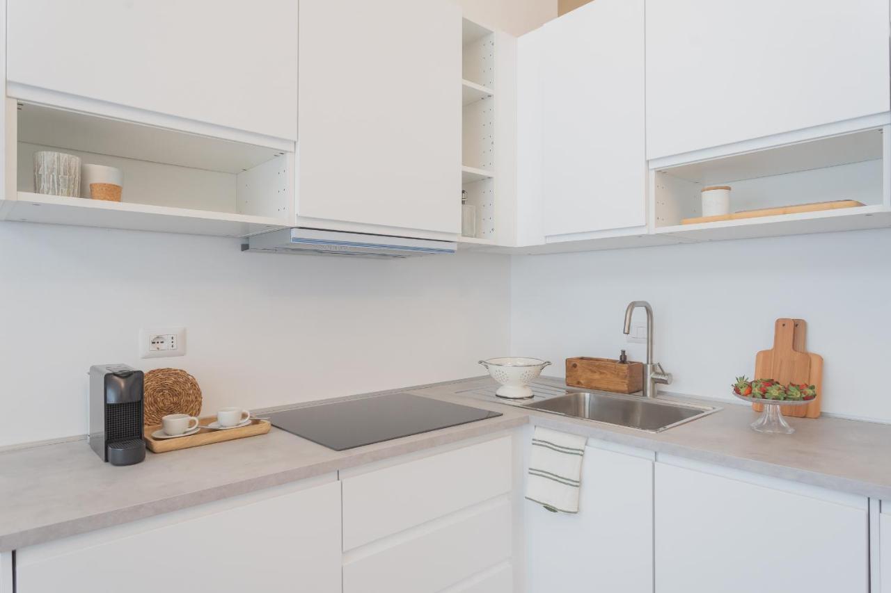 A Step From The Dome Apartment By Rent All Como Exterior photo